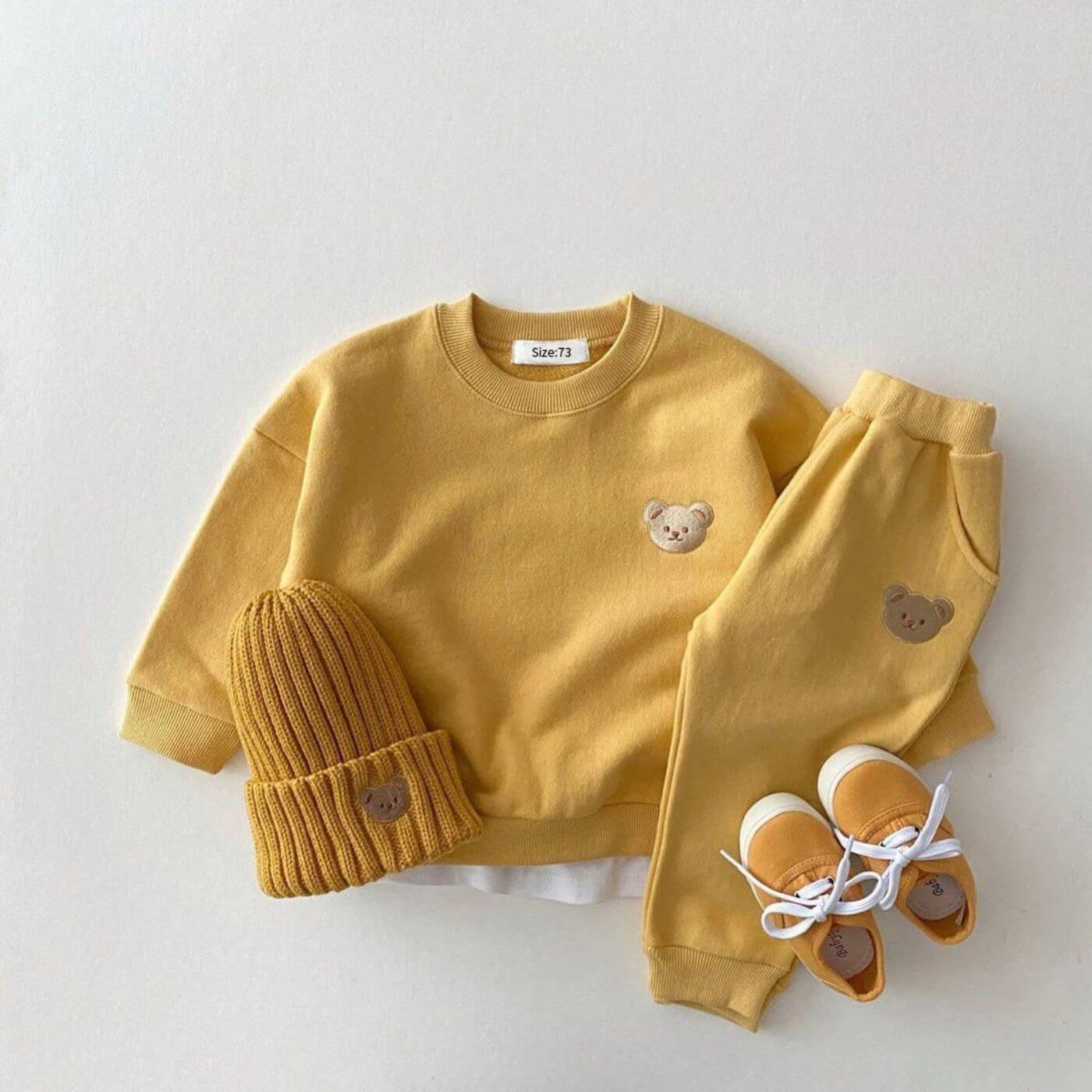 Elva – Niedliches Set mit Bärenpullover und Jogginghose für Kinder