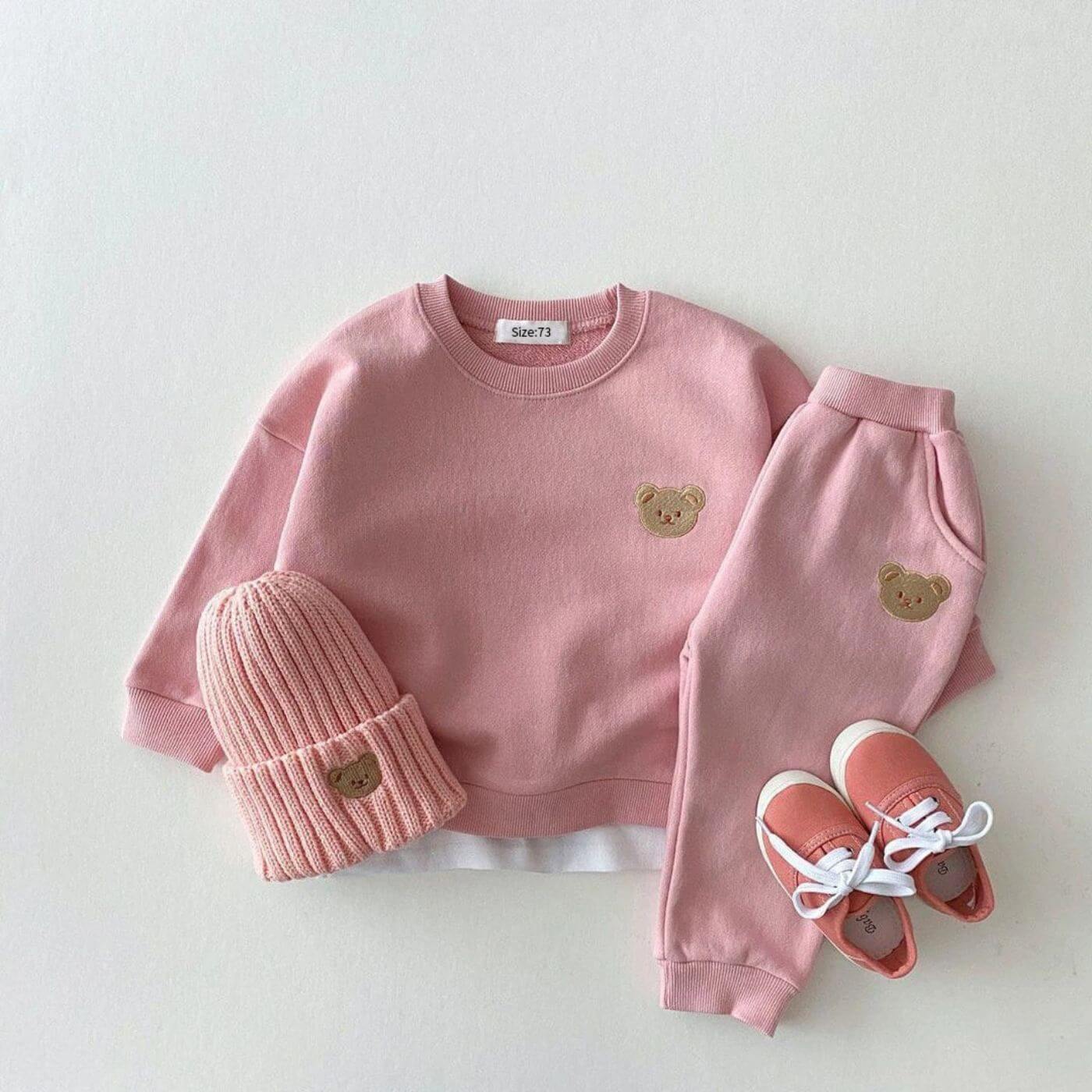 Elva – Niedliches Set mit Bärenpullover und Jogginghose für Kinder