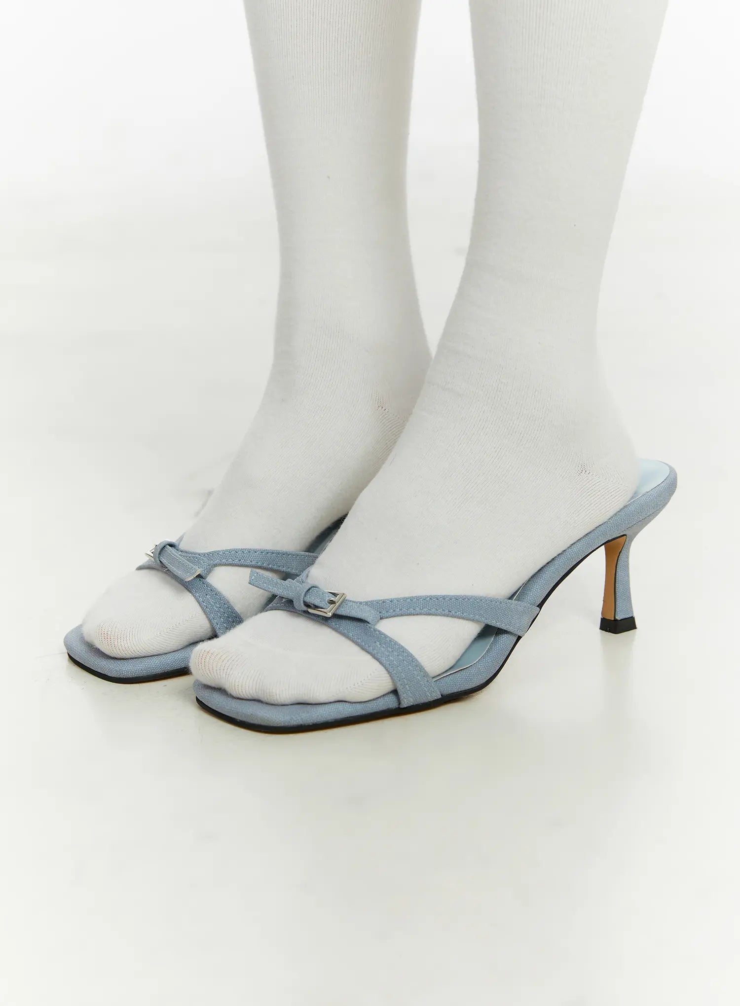 Belted Square Toe Heels CF510