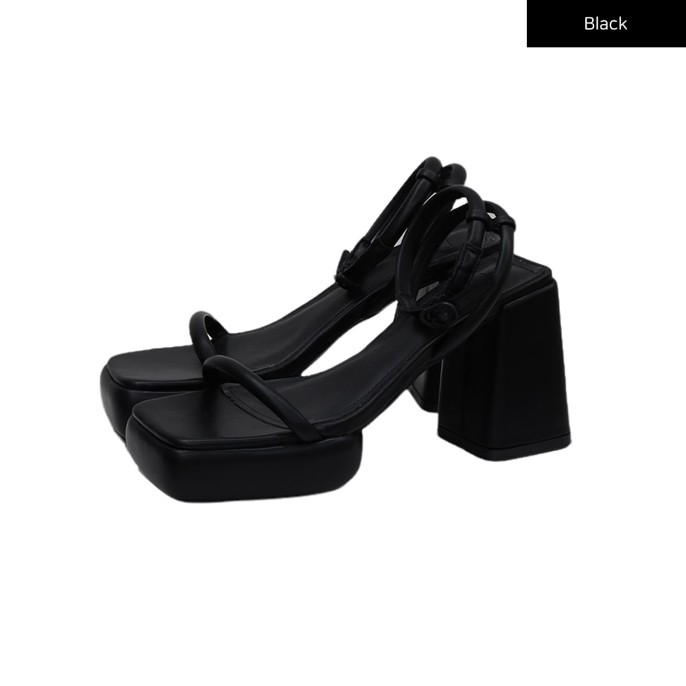 Chunky Dünne Riemensandalen CM6