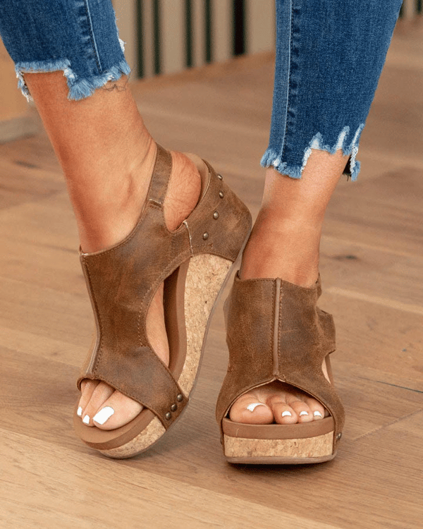 Élégance – Luxuriöse Wedges mit Subtilem Absatz
