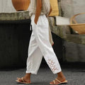 Damenhose mit seitlichen Taschen