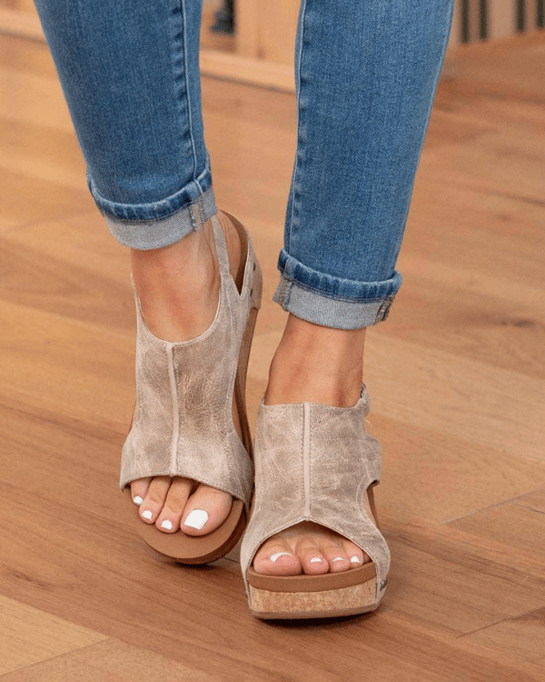 Élégance – Luxuriöse Wedges mit Subtilem Absatz