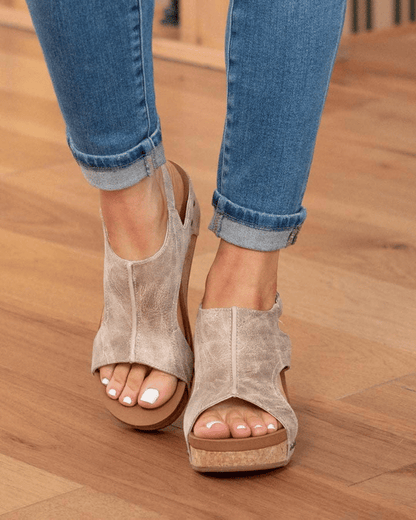Élégance – Luxuriöse Wedges mit Subtilem Absatz