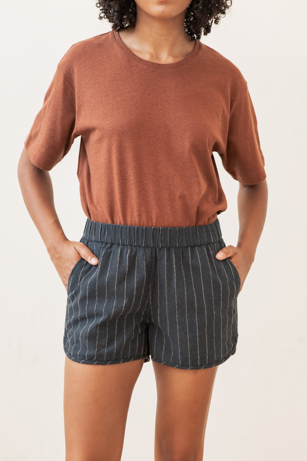 Luca Track Short / Kohlestrich