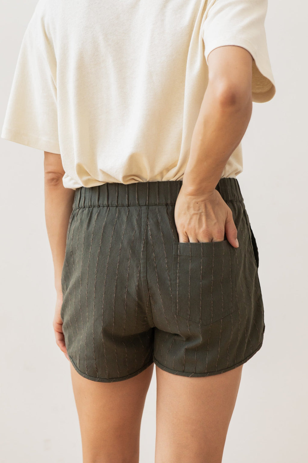 Luca Track Short / Olivgrüner Gürtel