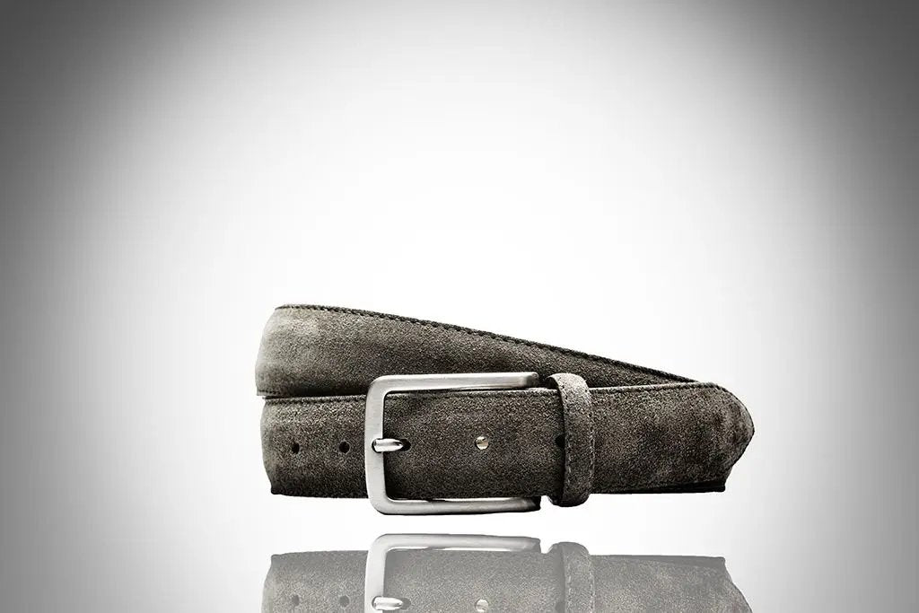 Handgemachter taupefarbener Wildledergürtel
