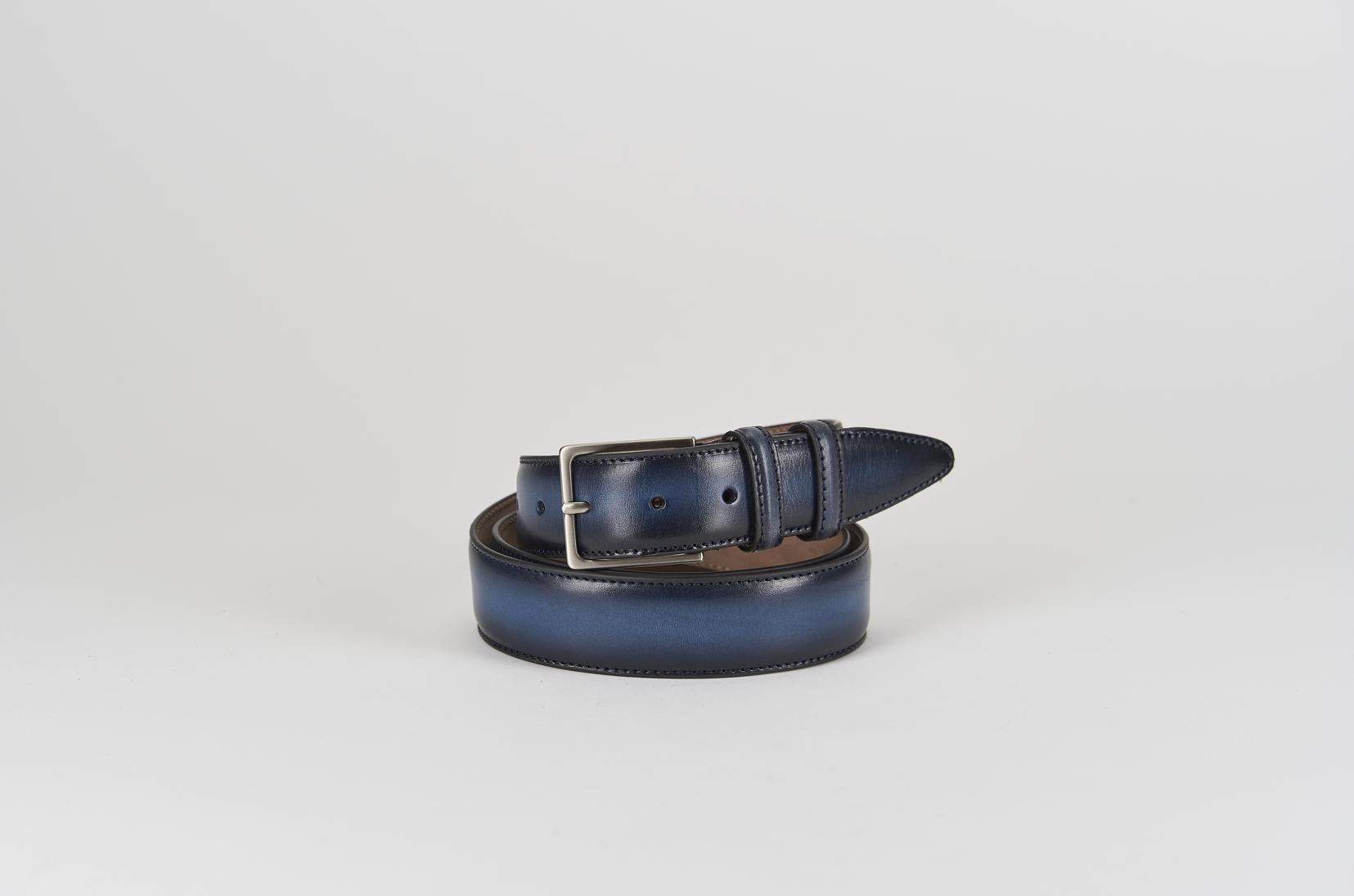 Blauer handgefärbter Gürtel