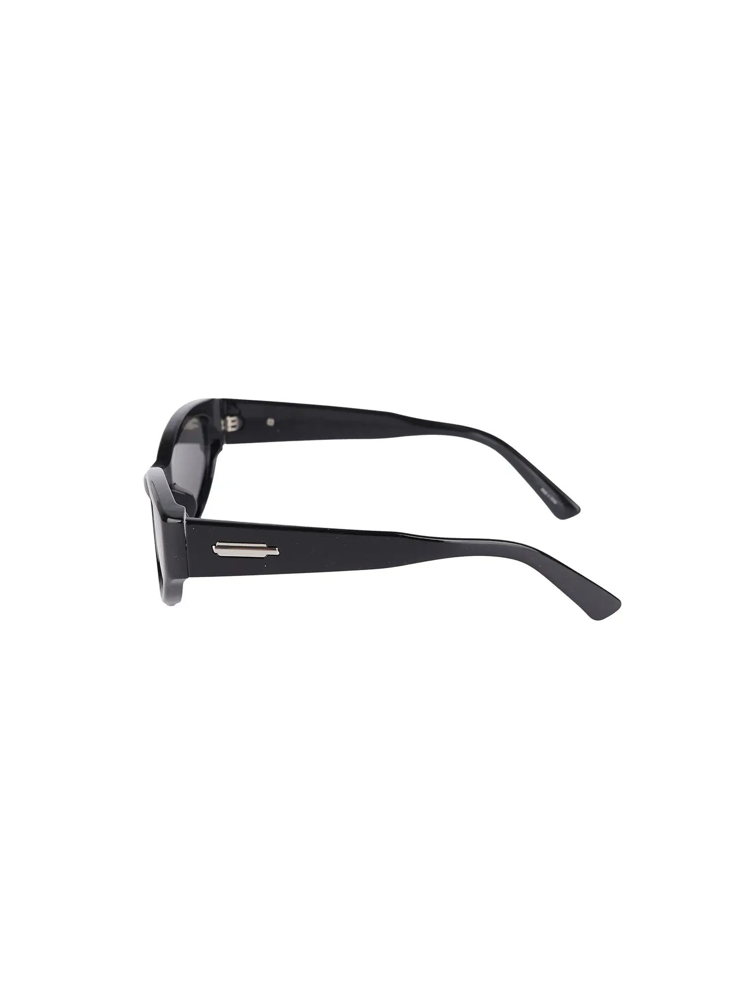 Sonnenbrille mit Akzentfarbe