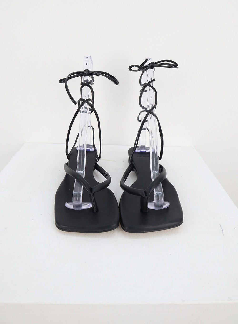 Flache Sandalen IY325