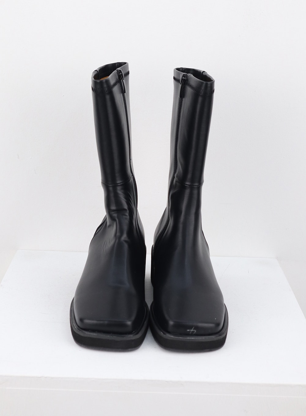 Faux-Leder Stiefel mit seitlichem Reißverschluss OS302