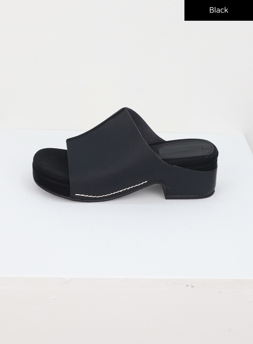Niedrige Absatzslipper CU309