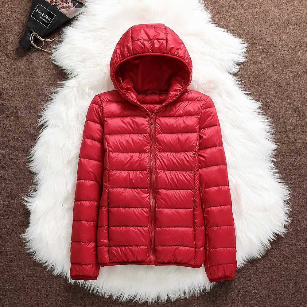 Nord | Premium-Jacke mit weißen Federn