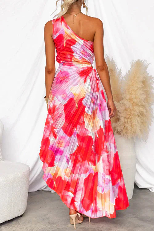 Schickes und raffiniertes langes Kleid
