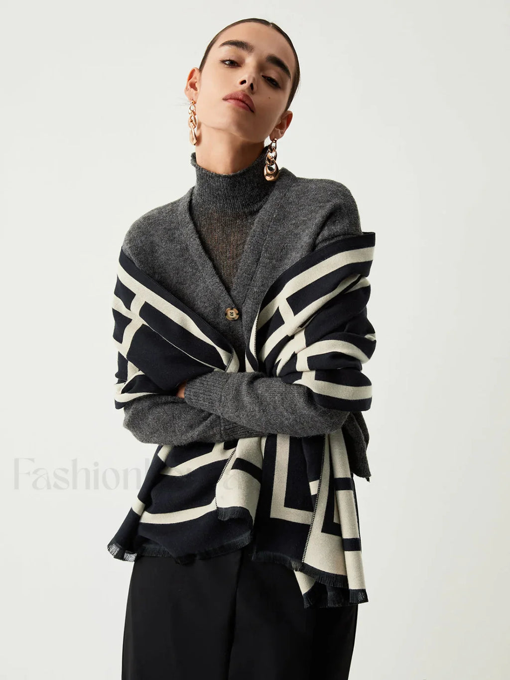 Taoraora | Wool Blend Graceful Geometric Pattern Scarf