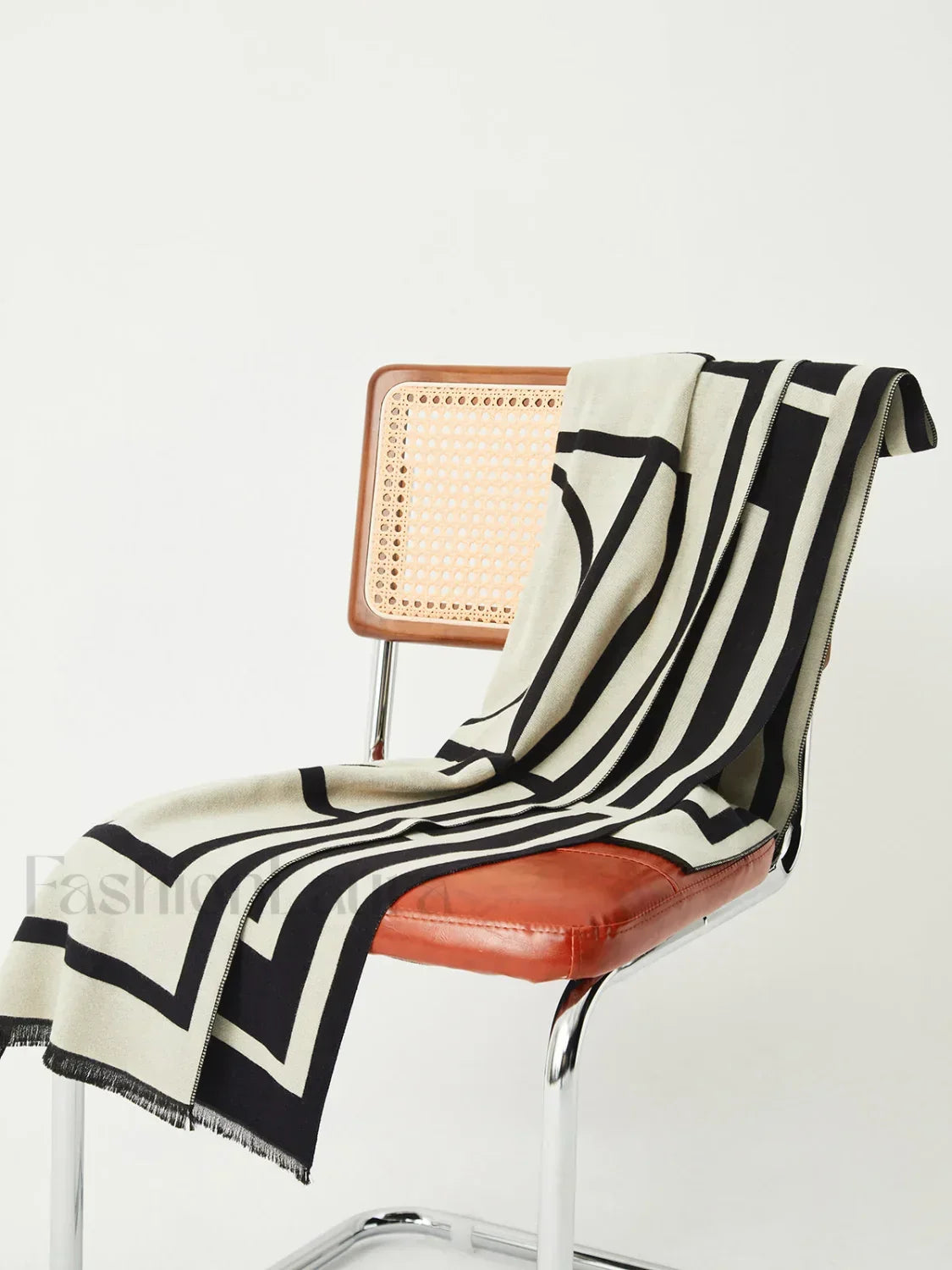 Taoraora | Wool Blend Graceful Geometric Pattern Scarf